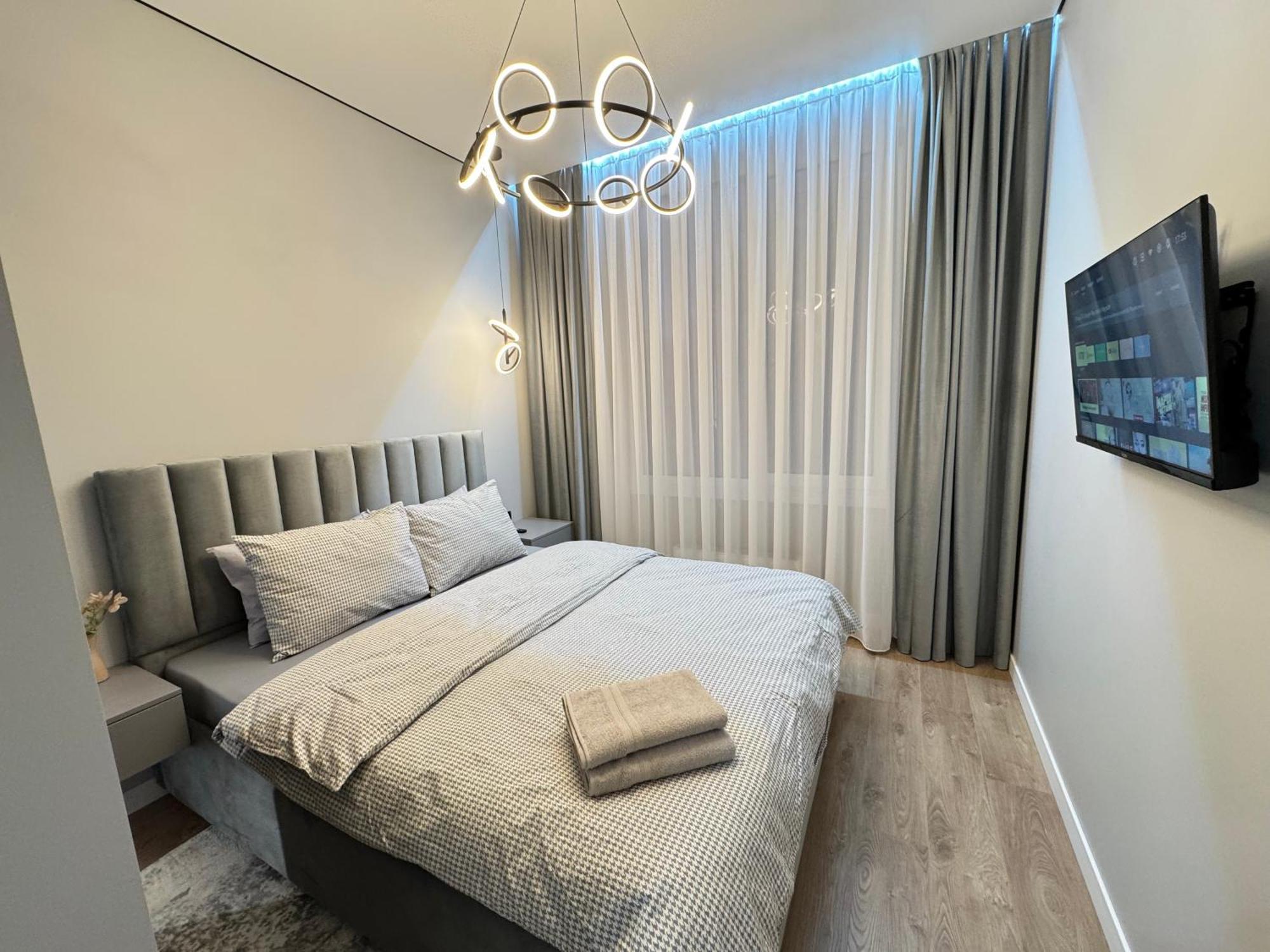 Two Bedroom Apartment In The Center, With Parking, Address Avram Iancu 32 Kisinyov Kültér fotó