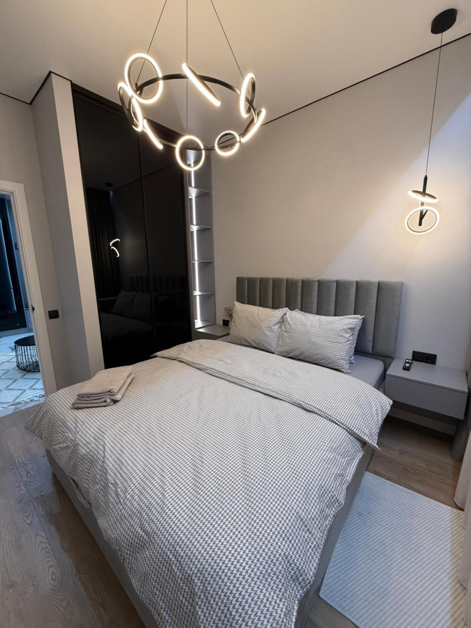 Two Bedroom Apartment In The Center, With Parking, Address Avram Iancu 32 Kisinyov Kültér fotó